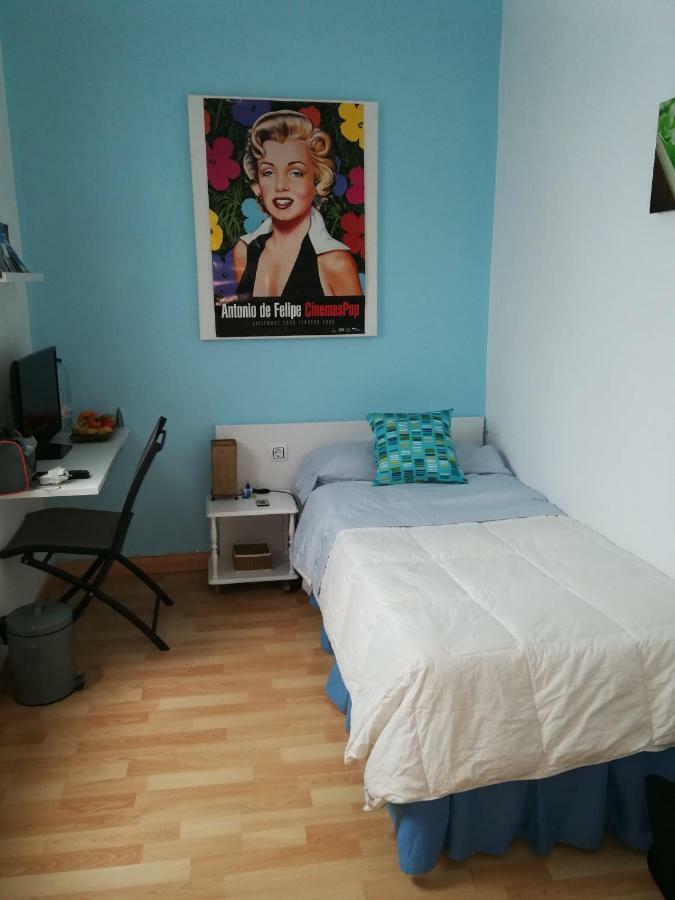 ולנסיה Habitacion Junto Torres Serranos חדר תמונה