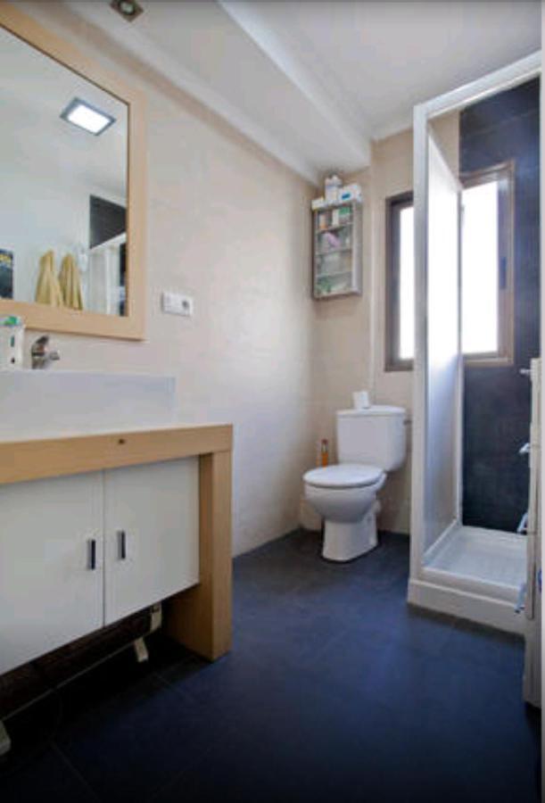 ולנסיה Habitacion Junto Torres Serranos מראה חיצוני תמונה